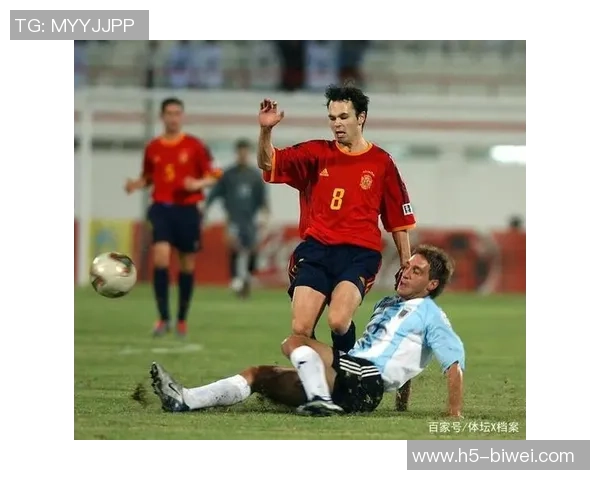 足球裁判韦伯的职业生涯与影响力探讨及其在足球界的传奇故事